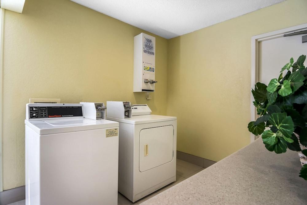 Quality Inn Phenix City Columbus Exteriör bild